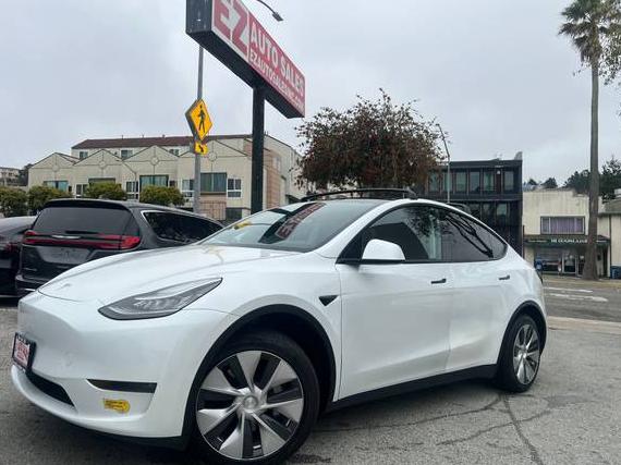 TESLA MODEL Y 2020 5YJYGDEE6LF011536 image